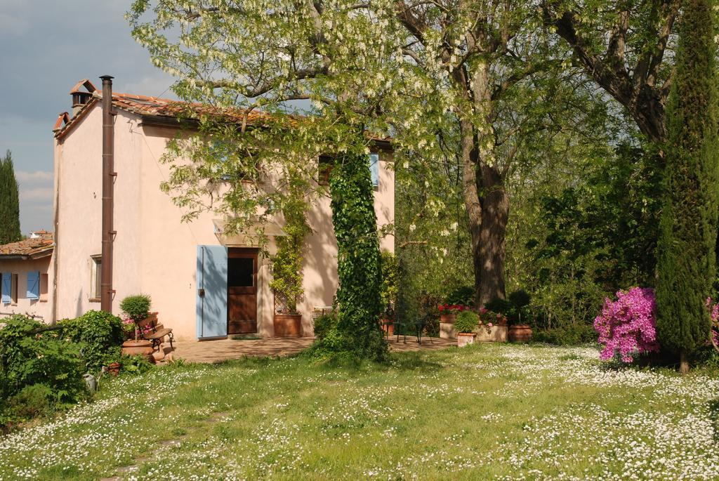 Appartamento Con Patio Privato E Giardino Tra Pisa E Firenze Palaia Ruang foto